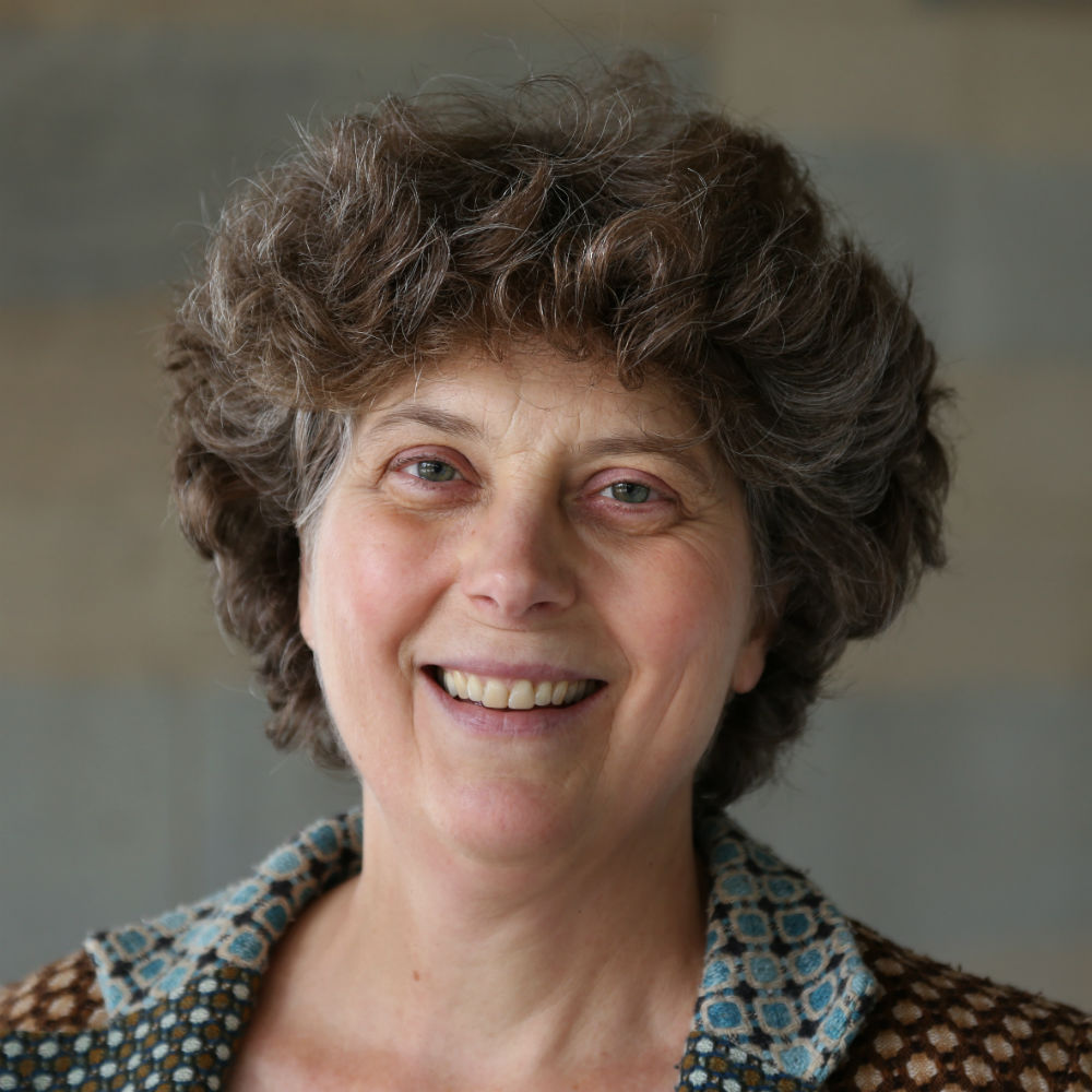 Dr Marian De Vooght