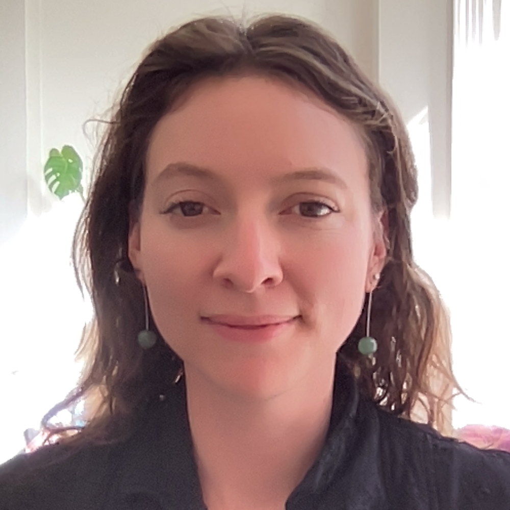 Dr Emilia Halton-Hernandez