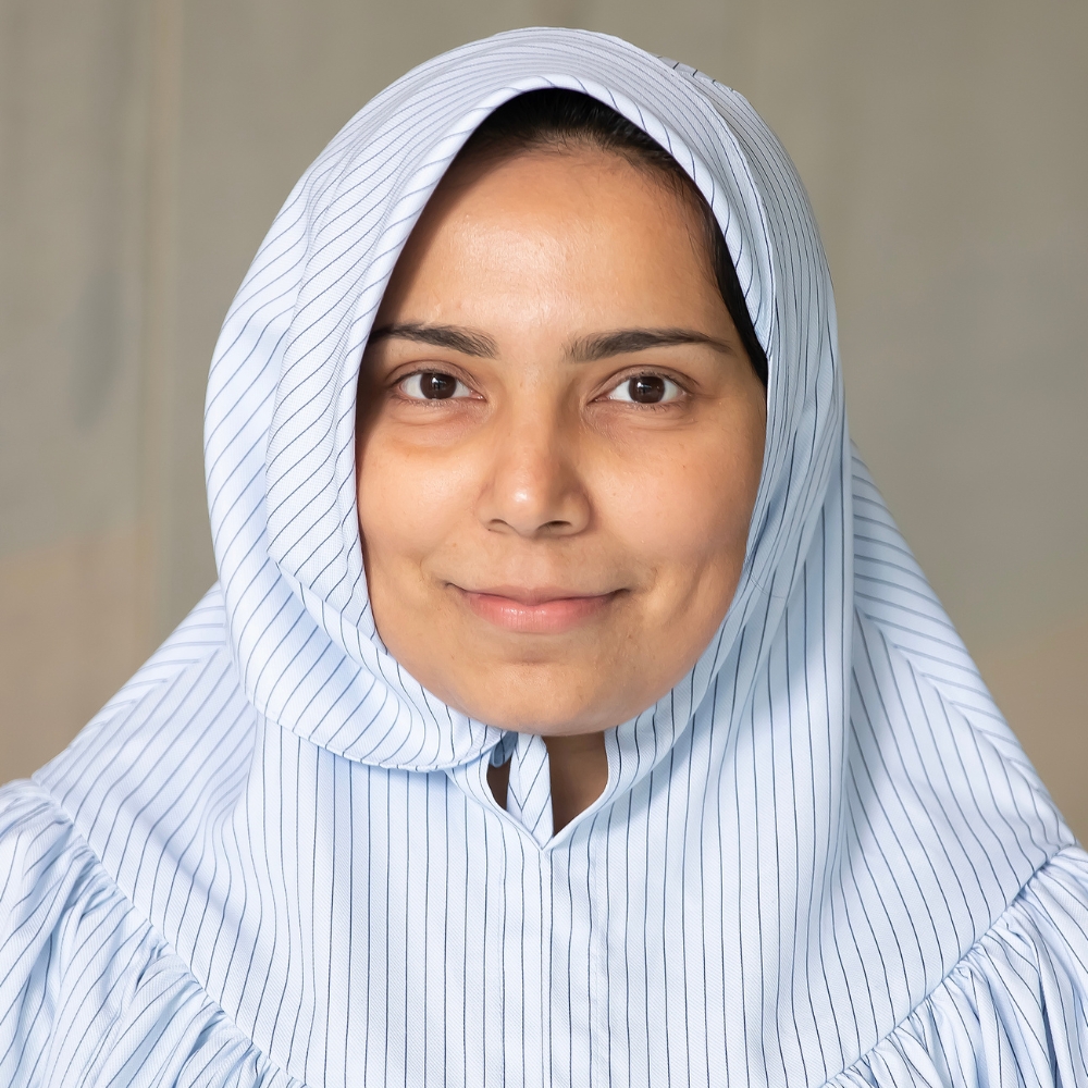  Zainab Lokhandwala