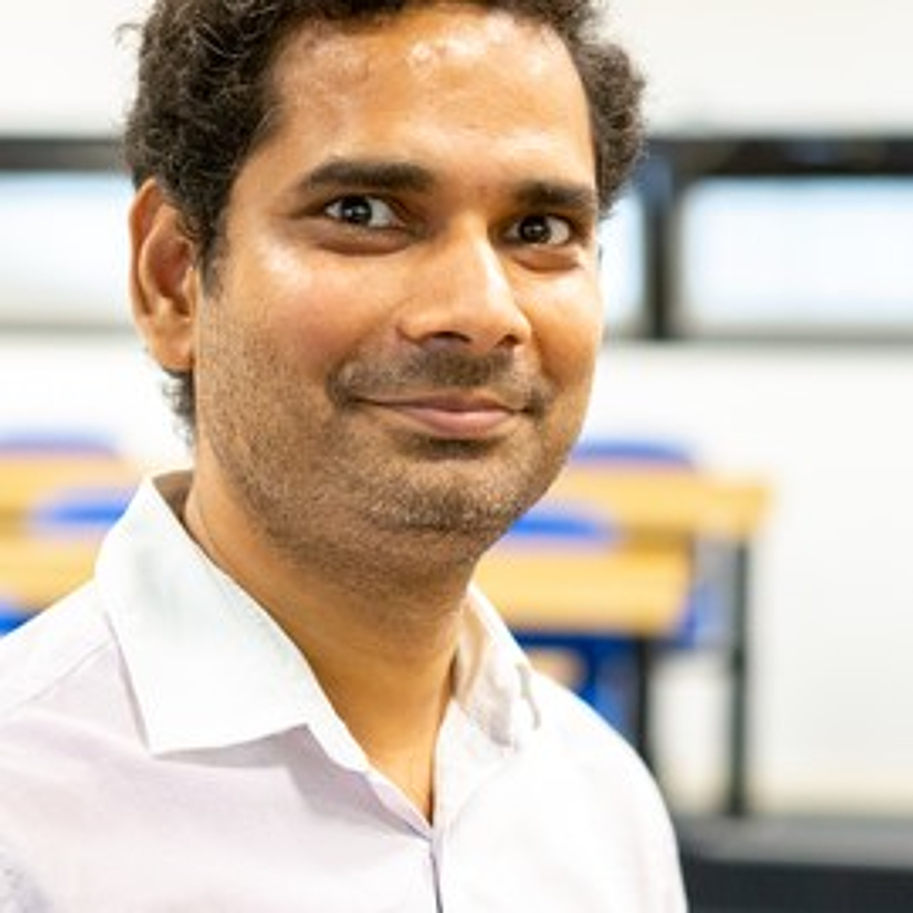 Dr Ravi Shekhar