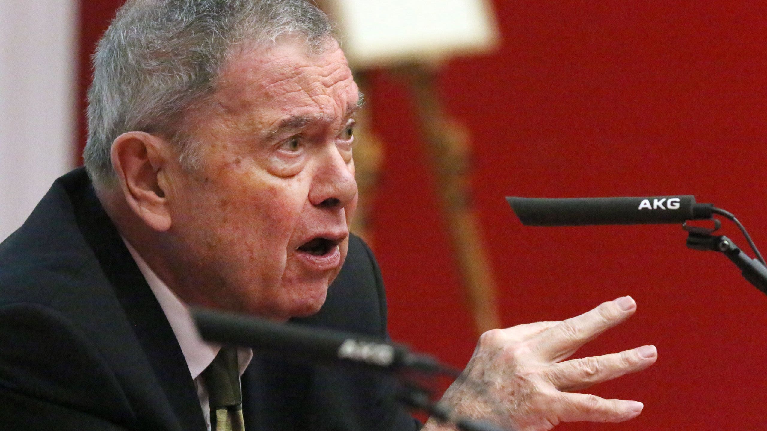 Professor Anthony King speaking at a Regius Lecture