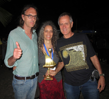 Dr Matthias Röhrig Assunção 
	(right) celebrates award with Richard Pakleppa (left) and editor Catherine Meyburgh