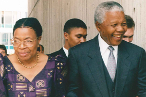 Nelson Mandela with his wife, Graça Machel